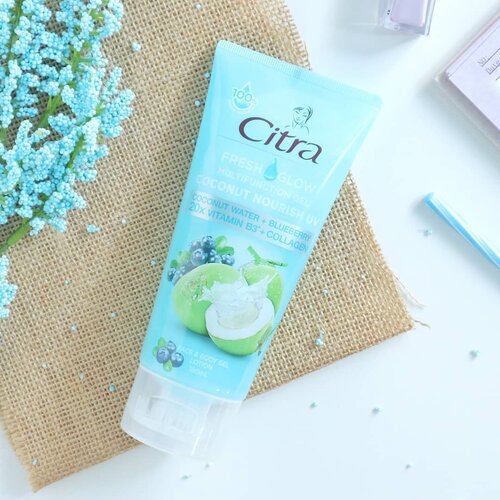 Couldn't take my eyes off this superb fresh packaging 😍It's a multifunction gel with coconut water and blueberry essence. Complete review is airing on my blog! Link on bio.Sudah tidak asing dengan aloe vera multifunction gel?Nah, yang ini multifunction gel juga tapi dengan bahan utama Air Kelapa, Blueberry essence dan 20x Vit B3 + Collagen dari @cantikcitra Gel-nya bikin kulit sejuk, halus dan lembap. Kalau cuaca lagi panas dan gerah, coconut gel ini cocok banget dijadikan body lotion karena ada efek soothing dan enggak lengket. Bisa juga jadi pelembap wajah buat kulit oily karena hasilnya matte. Tapiii ada yg bikin aku pusing! Nah!Cek selengkapnya di blog aku, ya! Link ada di bio (: ....#saycintyablog #ClozetteID #cantikcitra