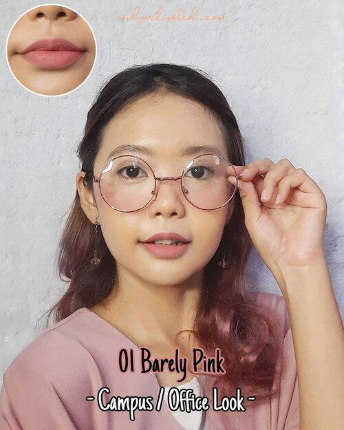 Geengs, kalian percaya ga kalau warna bibir yg berbeda bisa membuat keseluruhan mood makeup jadi berbeda? 😍Klo ga percaya, bisa slide foto2 nya, aku pakai makeup yg sama, yg berbeda hanya warna lipcream nya aja kok, dan beda hairstyle dikit siih 🤣Aku pakai 3 shades lipcream dari @indowomancosmetics , lipcream nya enak dipakai, ga bikin kering di bibir, tqpi finishnya matte dan lumayan long lasting, ga transfer juga pas lagi minum / makan yg ringan2, cocok buat daily di segala kegiatanmu 🥰Lagi ada diskon bundling dan cashback 20k looh, langsung aja cek di Shopee dan Tokopedia dan pakai kode diskon :🌸 IWSTWIDYA di Shopee🌸 INDOWIDYALIMIT di Tokopedia...Sstt nanti ada GIVEAWAY juga di IG nya @indowomancosmetics soo jangan lupa follow dan stay tune di sana yaa 🤗#indowomancosmetics #widlimselfie #clozetteid #bandungbeautyvlogger #clozetteco #dirumahaja #newnormal2020 #wisudaldr2020