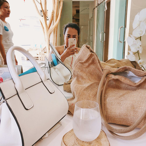 Highly recommend this place @spring_spa if you’re near seminyak village ! We had the hair spa treatment with excellent massage from therapists 💆 and the facilities are so pretty & clean,we will definitely comeback again next time! •
•
#hairspa #seminyak #seminyakvillage #springspa #holiday #vacation #hairtreatment #hair #bali #creambath #spa #salon #bodypositive #clozetteID #LYKEambassador #sociollablogger #beautyblogger #indoblogger #pamperyourself