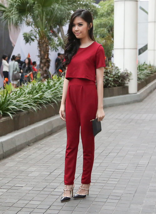 Internet Inspiration - Simple yet still trendy red outfit