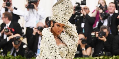 Potret Berbagai Best Dressed dan Kostum Stunning Selebriti di Met Gala 2018