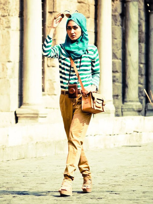 Internet Inspiration - Simple, trendy, hijab style for relaxing day.