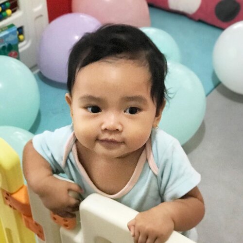 My baby is turning 1 today
.
Si anak bayi baik, dari segala proses fase kehidupannya super gampang- gampang susah. Inget proses melahirkan hanya 9 menit, tanpa jahitan. Lihat sekarang udah segede gini. Selalu ksih senyum manis sama tagih gendong tiap saya dna @ben_yitzhak pulang.
Masya Allah Tabarakallah
.
Semoga #AairaFahima tumbuh sehat, menjadi anak cantik pintar dan soleha. Selalu deket sama kakak celina saling sayang satu sama lain
.
Love you so much Aaira,
Ayah, Ibu, Celina
.
#clozetteID #AairaFahima #1stbirthday #kids #momlife #mommyandme #familygoals