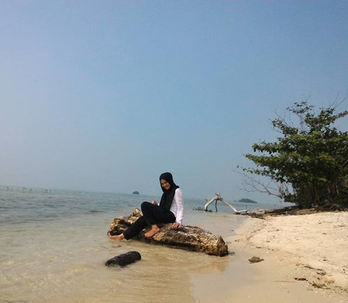 Vitamin Sea#sea #beach #indonesia #jakarta #thousandislands #ClozetteID #hijab #models #holiday #leisure
