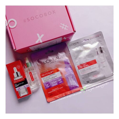 Seneng kali rasanya, karna diberikan kesempatan lagi untuk dapetin SOCOBOX. Dan seingetku ini adalah SOCOBOX yang ketiga ditahun 2020. .Adapun produk yang aku dapatkan :☘️ L'oreal Paris Revitalift 1.5% Hyaluronic Acid Serum. ☘️ L'oreal Paris Revitalift Crystal Micro-Essence Treatment Mask.☘️L'oreal Paris Revitalift Pro-Youth Face Mask Anti Aging..Nah...ketiga produk ini berguna untuk membuat kulit wajah lebih elastis & awet muda, ya...cocok bangetlah untuk ahjumma kek aku gini hehehe....Buat kalian yang pengen dapetin SOCOBOX seperti aku, caranya gampang koq 😍 kalian tinggal kunjungi situs soco.id trus buat akun terlebih dulu. Dan setelah kalian terdaftar sebagai member SBN. Jangan lupa untuk aktiv ngereview produk, kasi komen di postingan beauty journal,  reshare postingan dan aktiv kepoin IG Sociolla & Beauty Journal juga ya. Terakhir berdoa agar namamu bisa keluar tiap kali ada event kek gini hehehehe.....Last but not least nih kalo kalian mo belanja di @sociolla boleh pake banget gunain kode voucherku SBN05DC11 untuk dapetin pot 50K dgn min order 250K.@lorealindonesia @lorealparis @sociolla @beautyjournal#YouthNow #StartwithSBN #SOCOBOX #SOCOBOXxLOREALPARIS #SOCOID.#clozetteid#beautyentusiast#beautyblogger#skincareblogger#skincarejunkie#giftbox