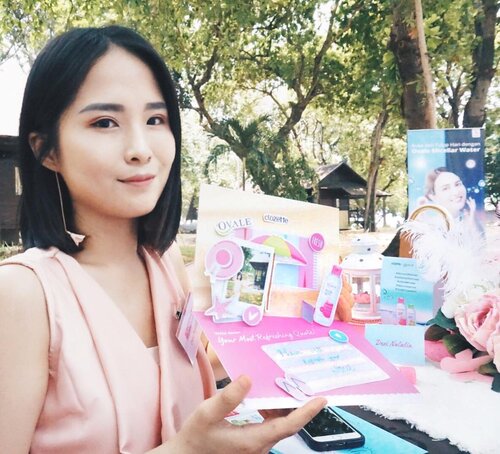 Seru banget bisa diajarin cara bikin pop up card di workshop nya @clozetteid, @ovalebeautyid & @absolute_women kemarin. Skill jadi bertambah deh💓Acaranya seru banget! #OvalexClozetteID #AbsolutexClozetteID #MomentOfRefresh #LetsGoMicellar #GetReadyWithOvale #MicellarWater #AbsolutelyActive #clozetteid