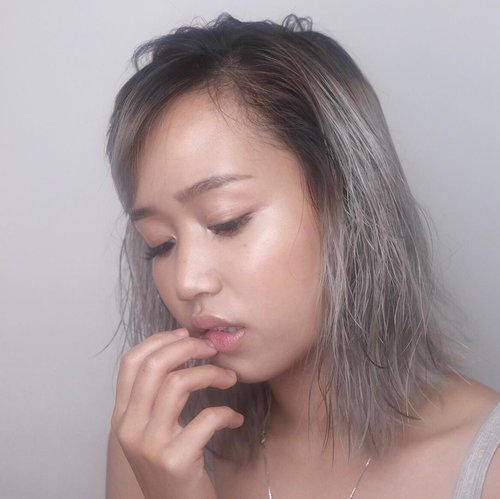 Last day to enter the giveaway! Submit now! Check #CLARAxNYXID post for more details!
Loving this dewy makeup using @hellosora.asia coco blanc stick foundation! 
Check out my youtube channel to see this tutorial! Suits for oily skin who wants to look dewy!
.
#ibv #ibvlogger #indobeautygram #ivg #ivgbeauty @indovidgram @indobeautygram #hudabeauty #clozette #clozetteid #undiscovered_muas #make4glam #wakeupandmakeup @undiscovered_muas @featuremuas @underratedmua #beautyjunkie #beautyenthusiast
#dewymakeup #dewyskin #selenagomezinspired #selenagomezmakeuptutorial #nomakeup #strobing #skinfocus