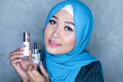 Guys, tahu nggak? @catrice.cosmetics mengeluarkan produk baru mereka bertema Holographic lho😍 2 produk kesukaan aku diantaranya Galactic Highlighter Drops, berwarna rose lembut, mengandung pigmen yang ringan dengan kilau galaksi yang unik! Dan juga Dewy Wet Look Stick, stick gloss transparan dengan pigmen berkilau, paling cocok untuk buat make up look ala unnie-unnie Korea 🙆 Holo, is it me you're looking for? @catrice.cosmetics #CatriceXAyuIndah #CatriceCosmetics #Holo #Holographic #AyundaHits #ClozetteId #MakassarBeautyGram #IndonesiaBeautyGram #BeautyEnthusiastMakassar #BeautyContentCreatorMakassar #CatriceIconicGlow #CatriceIndonesia #Highlighter