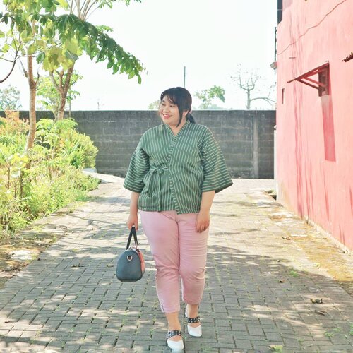 Jalan aja terus meski gatau mau kemana kan. Yg penting maju. #apasih#Clozetteid #clozetteootd  #ootdbigsizeindo #fashion #cute #ootdplussize #ootdcurvy #ootdplussizeindo #curvy #clozetteid #blogger #bblogger #beautyblogger #surabayabeautyblogger #sbybeautyblogger #curvygirl #plussize #endorsementindo#endorsement #bodypositive #celebratemysize #ootdindonesia #ootdindo #curvystyleideasid #influencersurabaya #beautyhasnosize #missbbwindonesia #curvywomanindo #ootdredhacs #redhacsmixnmatch