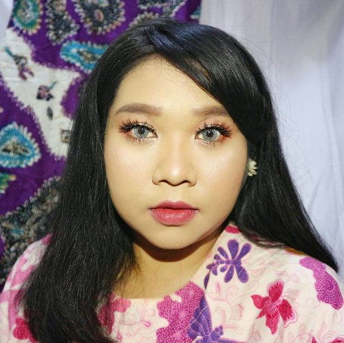 Mau sok sok an foto Indonesian Beauty gt sih... Pake batik kesayangan. .
.
Oh ya ini dia bulmat yg aku beli dari @wulan_lestari82 
Aku pake yg kodenya Glam15. Favorit lah. Tipenya cetar tp natural (?)
Ringan juga. Udah kupake berkali2 jg masih tahan. Plus.. murce sis. #potrait #beautyshoot
#ClozetteID #beautyblogger #beauty  #indonesian #bblogger  #instamakeup  #instabeauty #beautybloggerid #beautybloggersurabaya #surabayabeautyblogger