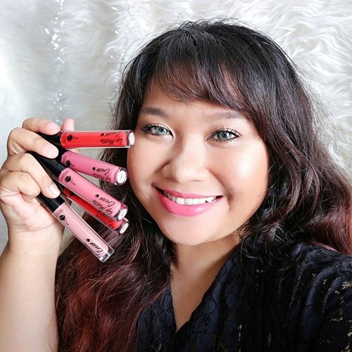 Have you seen my review? And have you ever see me wearing this kinda pink lippie? It's a very rare moment in my life that I found a perfect nude/pale-ish pink color that suits my skintone. I'm wearing Pink Up Line! @eternallybeauty have a small but unique range of shade. Don't forget to click the link on my bio to visit my review about this lip cream!!
.
.
#sbbxodessacosmetics #sbybeautyblogger #sbbreview #eternallybeauty #odessacosmetics #mattelove
#makeupjunkie #🌹 #makeover #ClozetteID #beautyblogger #beauty  #indonesian #bblogger  #instamakeup  #instabeauty  #beautybloggerid #setterspace #beautybloggersurabaya #surabayabeautyblogger
#indonesian