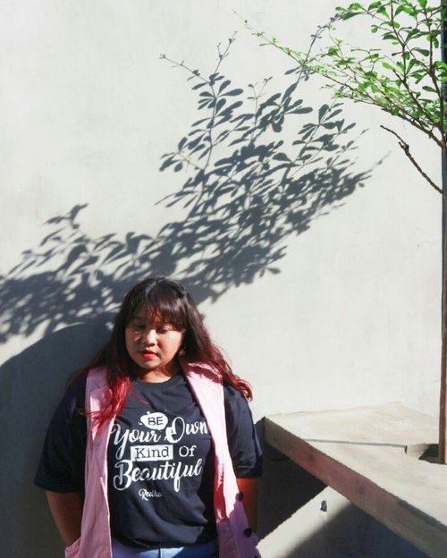 Be your own kind of beautiful. .
.
.
Super comfy customize t-shirt by @aha.products that I got from latest @sbybeautyblogger Anniv event. Can you spot my name? 📷: @dimsam95 💝

#ootd #ootdbigsize #ootdbigsizeindo #fashion #cute #ootdplussize #ootdcurvy #ootdplussizeindo #ootdbigsizeindo #curvy #clozetteid #blogger #bblogger #beautyblogger #surabayabeautyblogger #sbybeautyblogger
#bodypositive #celebratemysize #ootdindonesia #ootdindo #curvystyleideasid #summer  #celebratemysize #beautyhasnosize