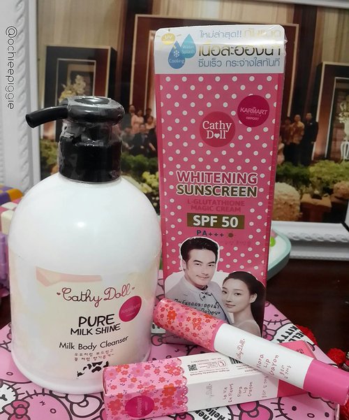Haii guyss! ❤❤❤
CATHYDOLL INDONESIA GARAGE SALE LIMITED ITEM ONLY 50% at online www.cathydoll.co.id ! 😍😍
You can check their products on the link ⬆⬆ My life is changed since I found the products!
This is a Cathy Doll ❗ 💖

The smells of Milk Body Lotion is soooo fressshhhh 🍼🐄😻 then , I got the first Whitening Sunscreen for my face and body ! It's a MULTIFUNCTION for us ! 😍
.
Finally, this is a Cathy Doll "Flora Lip Crayon" 💄
Very simple and easy to use therefore it is travel friendly. The color is amazingly quick to set on your lips and has a good pigmentation and the texture is velvety smooth which make this product easy to apply and blend 💄😍❗
.
Visit : www.cathydoll.co.id / store Cathy Doll terdekat.
#buruanmumpung50%garagesale #iwearcathydoll #ochieepiggiereview #ClozetteID