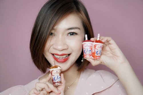 Hallo Semuanya...Paling ga tahan liat kosmetik dengan packaging super unyu dan gemes, 
La Tulipe Creamy Lip Color Balm ini hadir dengan 3 pilihan shades,
kira kira bagus ga ya?

Mampir ya ke channel youtube aku buat review lengkapnya,link ada di bio
https://youtu.be/FX-BbEsvtMM  #shantyhuang #beautyvlogger #beautyblogger #beauty #reviewlipcreamkesayangan #latulipelipcream #latulipe #Clozetteid #Clozettedaily #instagood #instadaily