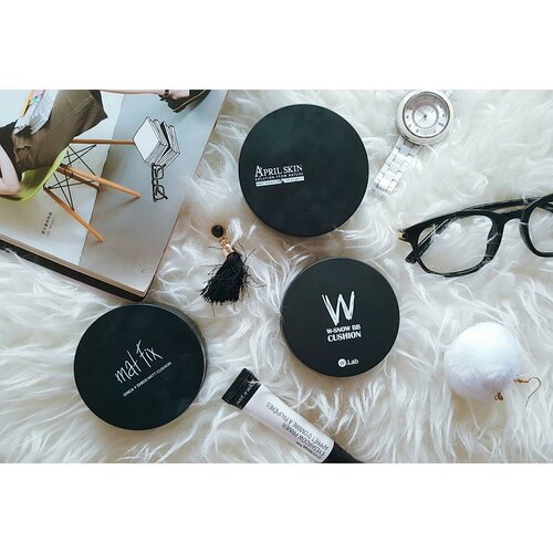 Monocrome cushion
April skin magis snow cushion
Chica y chiyo mat fox cushion
W snow bb cushion

#shantyhuang #beautyblogger #beautyblog #cushion #koreancushion #monocrome #blackandwhite #beauty #clozetteid #clozettedaily #instapic #instadaily