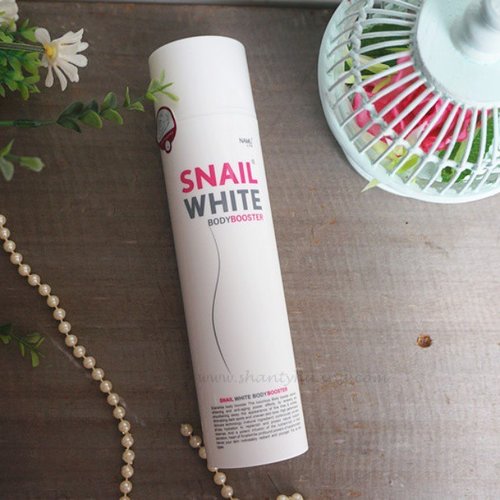 Pengen punya badan kencang, kulit mulus halus dan lembab? Ini dia rahasianya snail white body booster… lotion inu ga cuma menghaluskan kulit tapi bisa juga mengencangkan badan dan mengurangi selulit… yuk baca reviewnya di blog aku
http://www.shantyhuang.com/2015/03/review-snail-white-body-booster.html?m=0
Thanks buat @kireiskincare… pengen nyari produk thailand original cek di @kireiskincare 
#shantyhuang #endorseshanty #sponsorship #sponsored #endorse #blogger #beautyblogger #bodylotion #bodybooster #snailwhite #clozettedaily #clozetteid #shabbychic