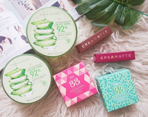 ♥️♥️MINI GIVEAWAY♥️♥️ Aku lagi ngadain mini giveaway dengan 2 pemenang, hadiahnya:
🌸Fanbo BB Foundation pilihan salah satu Shades: natural atau beige
🌸 Nature Republic Aloe Vera Soothing Gel
🌸 Emina Cream Matte 
Caranya:
1.Follow Instagram @Shanty_huang.
2.Subsribe channel youtube, like dan comment 
3.Repost Foto ini di instastory, Tag aku ya.
4.Tag 3 teman kamu untuk join giveaway ini
5.Komen di Foto ini Shade yang kalian mau
6.Support dan Aktif di IG dan Youtube aku.

Giveaway berlangsung sampai 29 Febuari 2020

Aku bakal pilih 2 pemenang berdasarkan keaktifan, dan Free Ongkir untuk hadiahnya.

#shantyhuang #shantyhuanggiveaway #giveawayindonesia #giveawaymakeup #giveaway #makeupgratis #purbasari #beautyblogger #clozetteid #clozettedaily