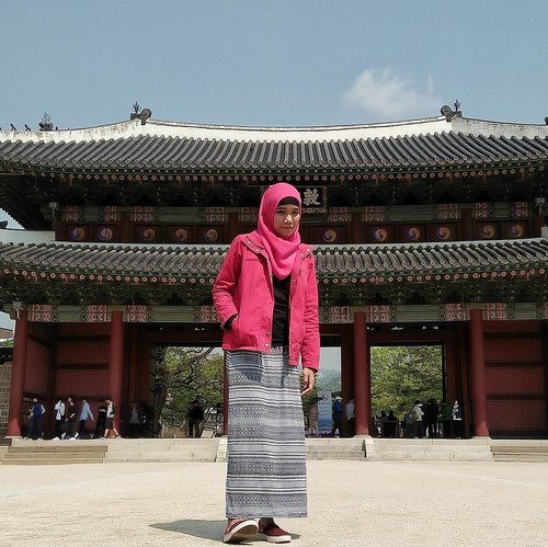 once upon a time in a palace
.
#trip #triptokorea #palace #changdeokgung #istanachangdeok #istana #seoul #southkorea #travelling #travellingblogger #clozetteid #clozette #blogger #blog