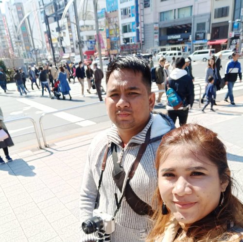 Percayalah mau foto ber3 itu susaah 😅

#wheninjapan #ueno #japan #travelling #visitjapan #partnerinlife #husbandandwife #couple #clozetteid