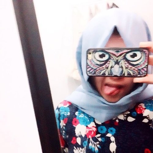 😜😜😜.......#owl #zentangle #hardcase #cute #art #doodleart #selfie #hijab #soft #instahijab #bright #smile #instadroid #instagood #hijabfashion #glowing #instagrid #hotd #clozetteid #instadaily #blue #doodle #clozetteid #mask #eyes