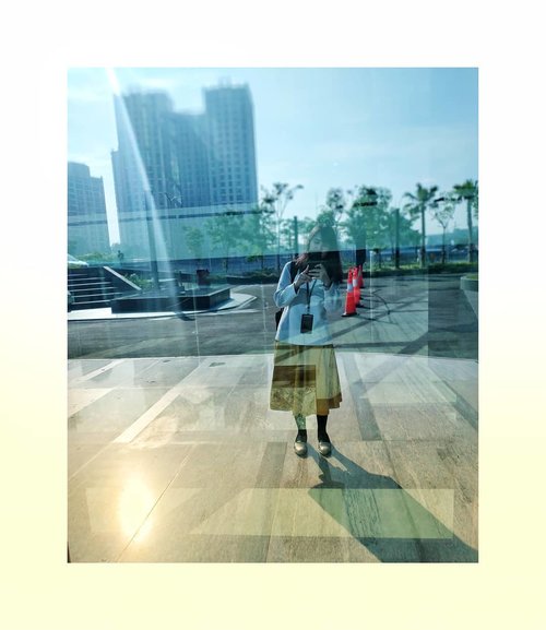 Get the better moody when you finally meet the sunrays..#ootd #ClozetteID  #work #