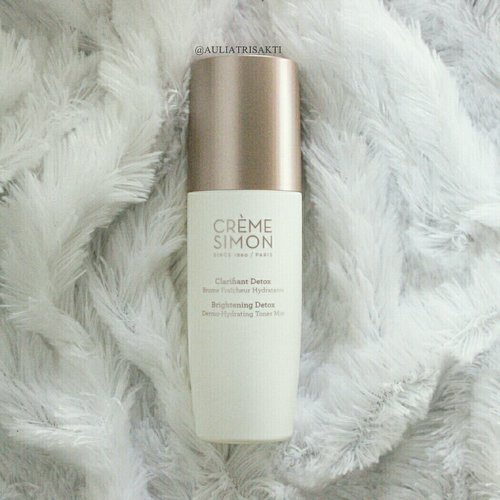 come to my blog and see the review of Creme Simon Dermo-Hydrating Toner Mist💛 #cremesimon #toner #skincare #beauty