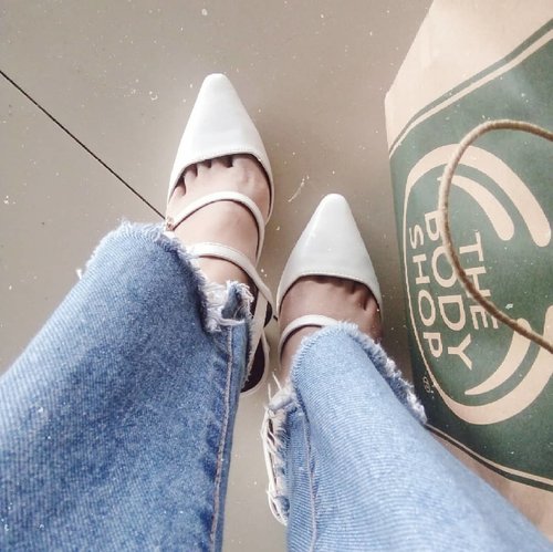 First step is the hardest👠

#clozetteid #clozetter #shoes