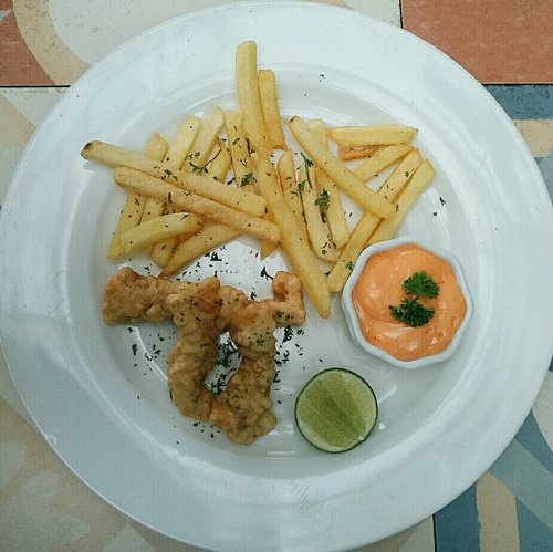 Fish&chips with spicy mayo is da best couple🍟🍤
#food #snack #lifestyle #fishnchips #potato 