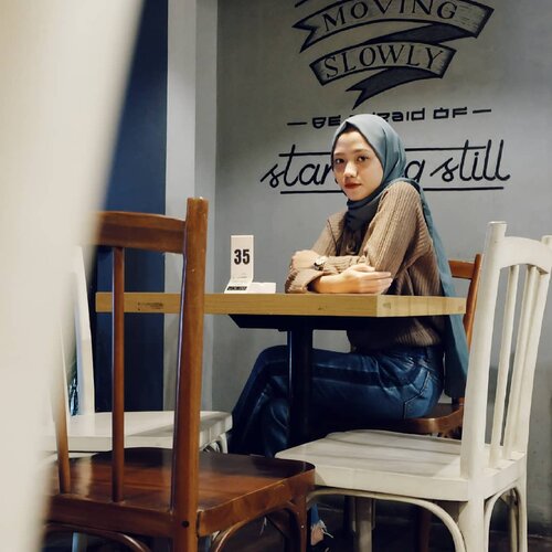 may our plan isn't going well, just be strong and keep doing it💭#ClozetteID #Clozette #Clozetter #JogjaBloggirls #ootd #hijabootd #hijab #hijabootdindo #hijabindo #hijabstyle #casualhijab
