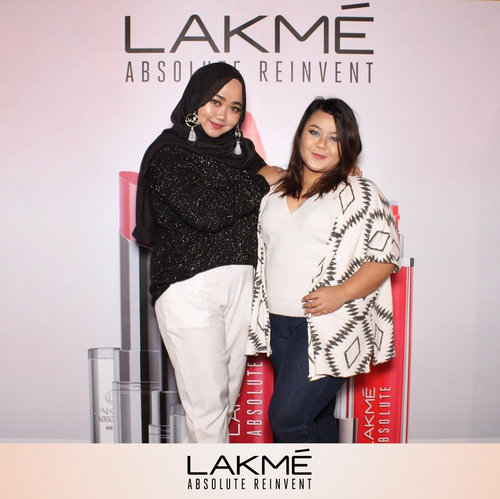 I was meeting these lovely ladies at @lakmemakeup party yesterday. It was fun chatting with them 😘😘 #LakmeParty #LakmeMakeup #clozetteID