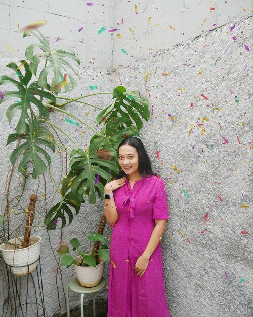 Foto #dirumahaja di pojokan monstera ini dalam rangka memeringati ulang tahunnya @clozetteid
Tak lupa confetti editan supaya tambah meriah yhaa 😃
.
📷 Pap Reza @fachreza .
.
Happiest 6th Birthday Clozette Indonesia 💕 .
.
#clozetteid #prelovedforlove #Hello