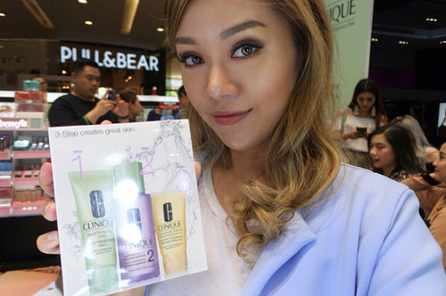 Today's at @cliniqueindonesia x @sephoraidn 3 steps skin dr @cliniqueindonesia ini special custom available at @sephoraidn #SephoraIDNXCliniqueID
#CliniqueID