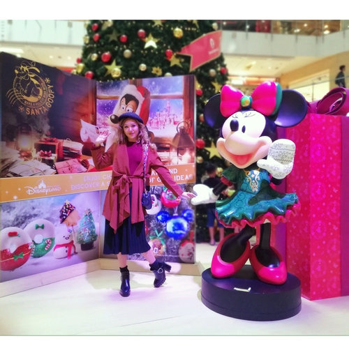 @grandindo & @hkdisneyland  Please send me for an authentic Christmas 🎄 Vacation at Hong Kong Disneyland it will be the perfect Christmas gift for me because I've never been there so I'm hoping that this is my chance to have lots of fun in @HKDisneyland as I grow up by watching all of amazing Disney movies so to experienced it in @hkdisneyland  will be so amazing 
Join this excitement 
@vikaangela 
@yunita.sasmita 
@sylviaodilia  #ChristmasGiftGI
 #HKDisneyland 
#SantaGoofyGI