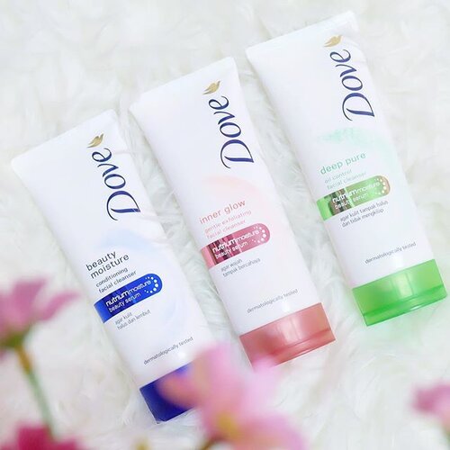 So excited to try these new Dove Facial Cleanser 🤗✨ Ada 3 varian yang bisa kamu coba; beauty moisture (untuk kulit kering), deep pure (untuk kulit berminyak & sensitif), dan inner glow (untuk kulit kusam). Review nya bakal up di blog aku besok yaa✨Stay tune! www.beautyveller.com💖 @sociolla @beautyjournal #BeautyVeller #ClozetteID