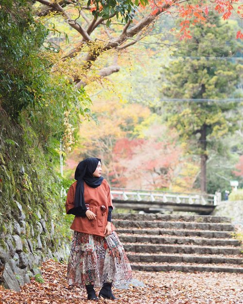 Couldn’t describe in words how beautiful Kyoto painted in red yellow and green masya allahh🍁🍁#clozetteid #mellatravelogue
