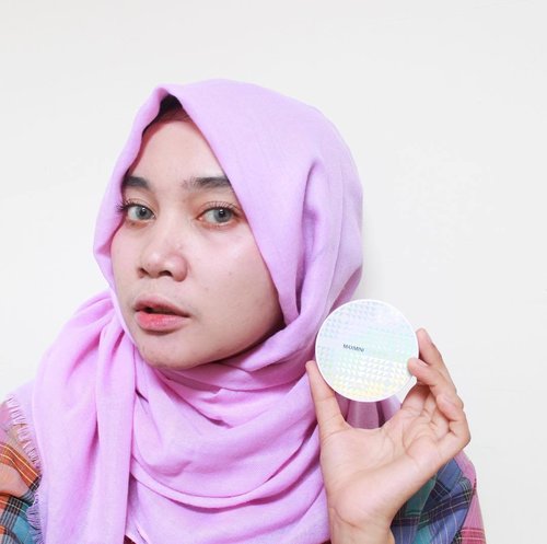 New post is up on da blog!  Reviewing my VOV MAXMINI smooth cover cushion and moist cushion ❤️❤️❤️ head to the link on bio to know more about these babies 💋http://www.mellarisya.com/2016/10/review-vov-maxmini-cushion.html?m=1#ClozetteIDxVOVMaxminireview #ClozetteID