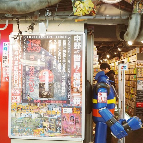 Not-so-touristy spot in Tokyo. Semua pasti tau Akihabara itu  surganya para otaku, cafe yang kental suasana seperti di manga, game center, toko komik dan semua yang berhubungan dengan anime. Selain itu Ikebukuro juga sekarang  dikenal jadi “anime town”. Nah, ada lagi nih tempat yang mesti dikunjungin oleh fans anime dan manga jepang menurut penduduk lokal setempat! Well, soon on the blog and vlog 🙈💕 #clozetteid