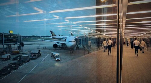 On duty
.
.
.
.
#flight #boarding #changiairport #onduty #backtohome #airport #work #meeting #travelerblogger #womanlifestyle #womantraveler #ritystory  #travelerlife #mytravelgram #womanentrepreneur #photooftheday #myselfie #travelgram #clozetteid #womanblogger #wanitatangguh #igersindonesia #likeforlike #singaporeairlines