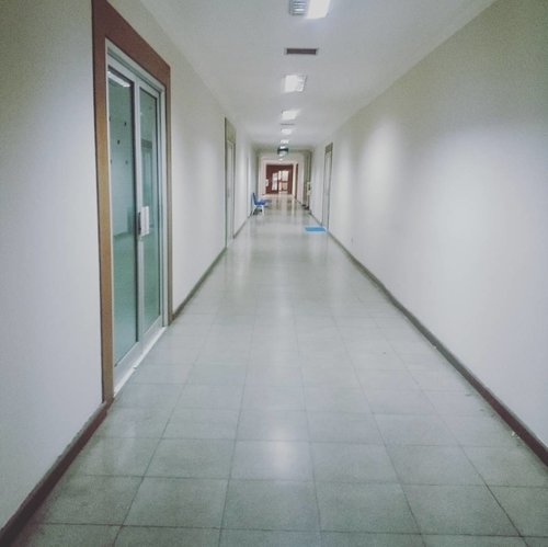 Ini kantor ato rumah sakit ya?👻😁
.
.
.
.
#bdi2017 #dirgantara  #nodayswithoutevent #kayannapromosiindonesia #work #workroom #office #ritystory #clozetteid #clozette #womanblogger #travelerbloggers #travelerlife #team #bdipreparation