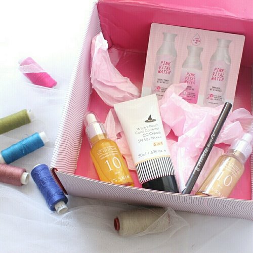 What's on My Althea Box 
It's Skin.
Witch's Pouch.
Etude.
Pink Vital Water.
