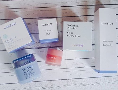 Current daily #skincare line from @laneigeid ❤

#clozetteID #clozettedaily #clozetter #CIDskincare #skincarejunkie #laneige #koreanskincare #beauty #skincare #beautyblogger #asianbeautyblogger #beautyreview #skincareaddict #indonesianbeautyblogger #beautybloggerindo #beautybloggerid #beautybloggerindonesia #fdbeauty #abreview #asianbeauty #flatlay #beautyflatlay