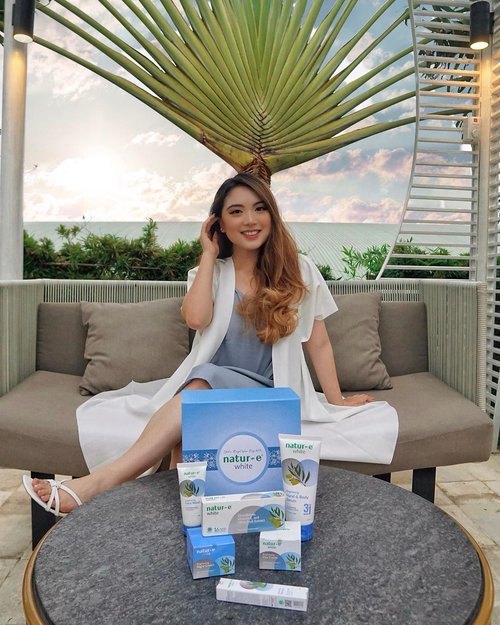 Introducing you the new white series from Natur-E! 🌱When everyone wants to have a bright skin, @natur_e_indonesia comes up with the products to help brighten your skin from outside and from within. There are hand & body serum, face wash, brightening serum, day cream, night cream, and even supplements. The main ingredients used are Glutathione, Vit. E & Olive Oil. 💙Everything is clinically tested, made of mostly natural ingredients, hypoallergenic tested, and halal. After a couple weeks of consuming the supplement, I admit my skin has become brighter EVENLY. ✨ Adding up to it, the use of Hand & Body Serum also helps a lot to tone-up my skin. You can find these products offline at all @watsonsindo, @infosuperindo or online at www.watsons.co.id and www.natur-e.co.id 😍—#NaturEWhite#ShowYourTruBright#NaturEWhitexClozetteID📸 @mariaistella .......#beauty #beautyblogger #beautiful #blog #portrait #makeup #beautyenthusiast #skincare #skincareroutine #skincarereview #skin #skincaretips #beautyinfluencer #beautyjunkie #blogger #influencer #lifestyle #makeupjunkie #beautytips #bloggerstyle #tampilcantik #fashionblogger #lifestyleblogger #beautyblog #beautybloggers #clozetteid