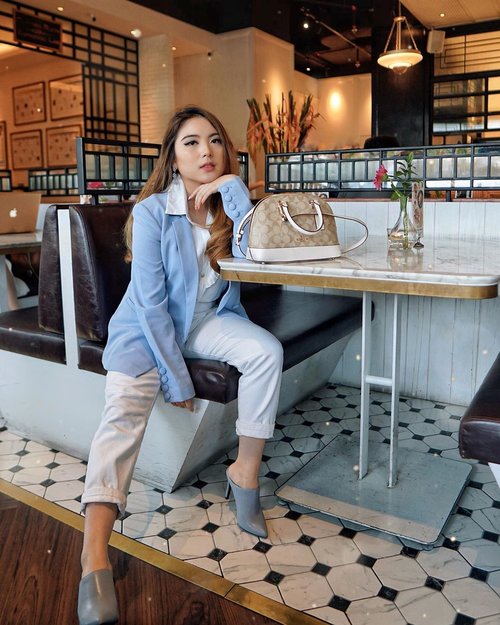 Weekend is for slowing down and giving your body & soul what it really needs in order to stay healthy. Have a lovely end of week guys 🤗—Baby Blue Blazer from @forevernewindonesia Heels from @nocheid Bag from @coach #PriStyleDiaries ........#chic #edgy #parisianstyle #parisian #vintage #stylish #elegant #cafe #bloggerstyle #fashion #styleinspo #instastyle #ootd #lifestyle #influencer #stylist #whatiwore #womensfashion #fashionistas #lotd #bloggerstyle #fashion #blogger #fashionblogger #fashioninfluencer #style #outfit #clozetteid