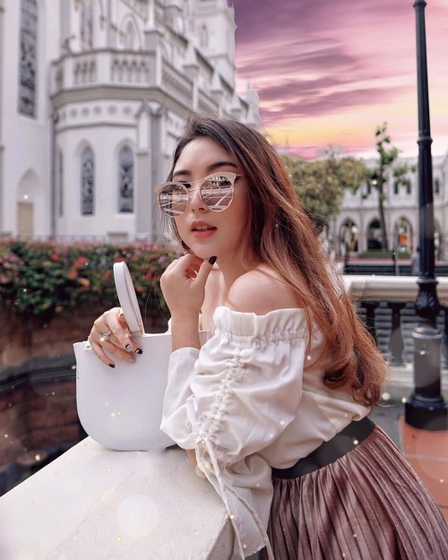 Hold on to what is lovely, what is noble. Chase after the things hope has set the heart to do. Find the ligt in simple things. Seek joy in new terrains welcome signs of growth and forever be changed. 💕
—
Nail Stickers from @dashingdiva_jkt 
Sunnies from @caringlasses_official 
Sabrina Top from @sukithelabel @loveandflair 
White Bag from @amazara.id
#PriStyleDiaries
#ThePetiteMissyTravels
📸 @ariefwijaya94
.
.
.
.
.
.
.
.
.
.
#whatiwore #chic #romantic #womensfashion #fashionistas #travelblogger #ootdinspiration #lotd #fashionblog #bloggerstyle #fashion #wiwt #styleinspo #instastyle #blogger #ootdfashion #ootd #styleblogger #blogger #fashionblogger #outfitoftheday #fashioninfluencer #singapore #singaporeblogger #style #outfit #clozetteid