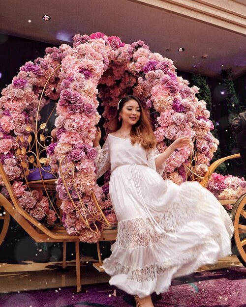 The more flowy the skirt is, the better it is! Because I bet you know just how much I love swinging skirts 💃🏻 —
For you who saw my IG story, I attended @zapcoid‘s 10th Anniversary & @beautyfest.asia Awards Night in this lovely ethereal dress. This is my second time wearing a dress from @rent.sencillo and I really can’t get enough of how beautiful it is. Not just beautiful, the comfort is real! I bet you can see it yourself 🌸
—
📸 @ellenstephaniee 
#PriStyleDiaries
.
.
.
.
.
.
.
.
.
.
#whatiwore #romantic #lovely #dress #womensfashion #fashionistas #fairytale #dreamy #portrait #ootdinspiration #lotd #fashionblog #bloggerstyle #fashion #wiwt #styleinspo #instastyle #blogger #ootd #styleblogger #stylist #fashionblogger #outfitoftheday #fashioninfluencer #streetstyle #style #outfit #clozetteid