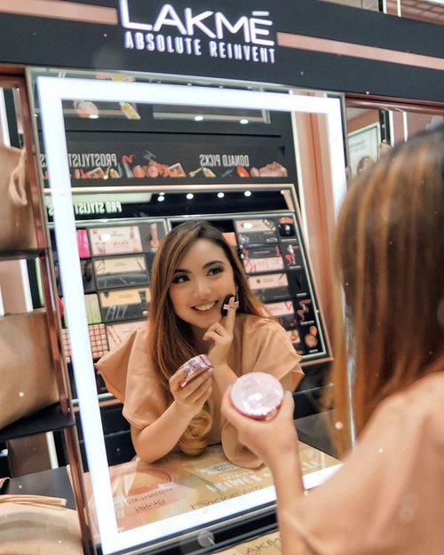 So happy to be joining this @lakmemakeup 9to5 Cushion Event arranged by @clozetteid 💕 Also made macarons too at @abccookingstudio_id! ( Although the shell was done and all we had to do was make the filling and sandwich it nicely 🙈 )—Honestly I have been eyeing on this one for quite some time, because I know how bad my mom wants it 😂 She’s in search of a new cushion AND this one came to the rescue! Love how the finish is velvet matte, means it’s matte but not the kind that will leave your skin looking dry. Perfectly leaving the natural subtle glow on your skin. For coverage itself, it’s very buildable with a medium-high coverage. Just like the name, wear this cushion 9 to 5 and you’ll still look on point without cracking! 💖 Don’t worry about the shade, they got 6 shades in total and you can always try it on to match your skin tone at the nearest Lakme Offline Store 🥰—#ClozetteID#CewekSerbaBisa#CushionSerbaBisa📸 @kerenejesicaa .........#beauty #beautyblogger #cushion #beautiful #blog #portrait #makeup #beautyenthusiast #skincare #skin #beautyinfluencer #beautyjunkie #blogger #influencer #lifestyle #makeupjunkie #beautytips #bloggerstyle #tampilcantik #fashionblogger #lifestyleblogger #beautyblog #beautybloggers #fashioninfluencer