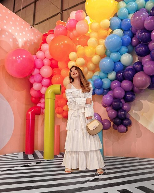 Just can’t get over these whimsical-and-mindblowing-yet-oddly-satisfying installations at Baluun by @haluuworld 😍🌈 🎈
—
Feeling like a kid all over again and it was real fun! Not to mention to be fully dressed in this dreamy outfit from @loveandflair 💕
—
Make sure to watch my IGTV to see the space that you can visit starting from June 6th until August 25th! Worth the hype for sure 💃🏻
—
Rabia Dress from @clleofficial 
Libby Skirt in White from @andotherdays x @ayladimitri
Kaia Heels in White from @yubi_official —
#PriStyleDiaries
📸 @shindyursula .
.
.
.
.
.
.
.
. 
#whatiwore #womensfashion #art #summer #fashionistas #dreamy #rainbow #balloons #portrait #ootdinspiration #ootdbloggers #lotd #fashionblog #bloggerstyle #fashion #wiwt #stylist #ootd #styleblogger #blogger #fashionblogger #fashionpeople #influencer #style #outfit #clozetteid