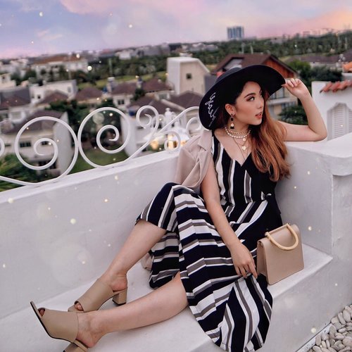 Chilling at the rooftop, whilst enjoying the sunset. 🌇 What a perfect way to enjoy the last day of this long weekend. Getting back to work tomorrow, let’s have enough rest so we can be energized and productive! 💪🏻
—
Earrings from @morningsun.id 
Stripes Top & Skirt from @comavin 
Nude Handbag @octav.official 
Nude Mules @ganeganiandco ( Borrowing @yessieltrivena’s 🙈 )
—
📸 @aawan.setiawan 
#PriStyleDiaries
.
.
.
.
.
.
.
.
.
#whatiwore #womensfashion #tropical #fashionistas #summer #dreamy #nature #portrait #travelblogger #ootdinspiration #ootdbloggers #lotd  #fashionblog #bloggerstyle #fashion #wiwt #styleinspo #instastyle #ootdfashion #ootd #styleblogger #blogger #fashionblogger #fashionpeople #outfitoftheday #fashioninfluencer #style #outfit #clozetteid