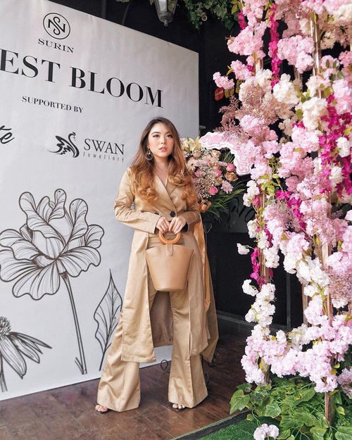 About last Sunday! Attended the previewing of @surin.id’s Fairest Bloom Collection along with the first collection of @surin.shoes at @votejakarta; “When feminine meets empress” 🌸🎎 Collections are out now! Feel free to check them out 😍—#PriStyleDiaries📸 @steviiewong........#whatiwore #portrait #womensfashion #fashionistas #parisian #elegant #chic #floral #dreamy #feminine  #parisienne #parisianstyle #travelblogger #lotd #bloggerstyle #fashion #styleinspo #instastyle #blogger #styleblogger #stylist #fashionblogger #influencer #ootd #fashioninfluencer #style #outfit #clozetteid