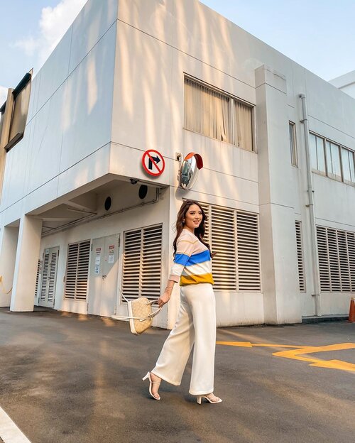 Found a cute hidden corner that screams Japan! Even though I’ve never been there, but my photographer said so 😂🇯🇵 It’s still on our wishlist @steviiewong! ✈️
—
#PriStyleDiaries
.
.
.
.
.
.
.
.
.
.
.
.
.
#whatiwore #casual #casualstyle #city #chic #edgy #womensfashion #fashionistas #ootdbloggers #lotd #bloggerstyle #fashion #wiwt #lookoftheday #styleinspo #instastyle #ootd #styleblogger #blogger #fashionblogger #fashionpeople #fashioninfluencer #style #outfit #stylist #fashionweek #highfashion #clozetteid